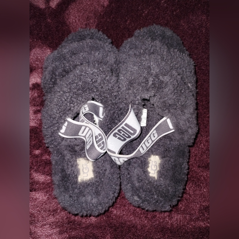 UGG Fluffy Gray Platform Slippers NWOT Super Cute